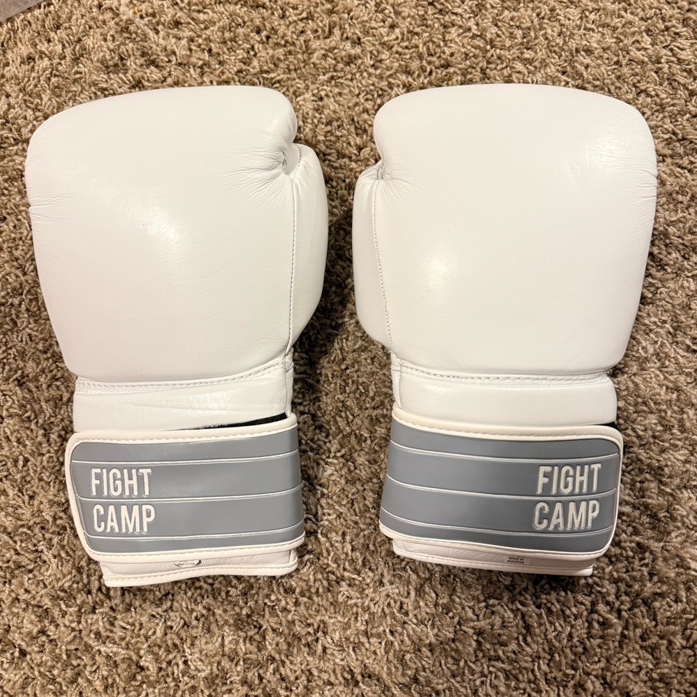 Sz Large 16 oz Fight Camp Boxing Gloves